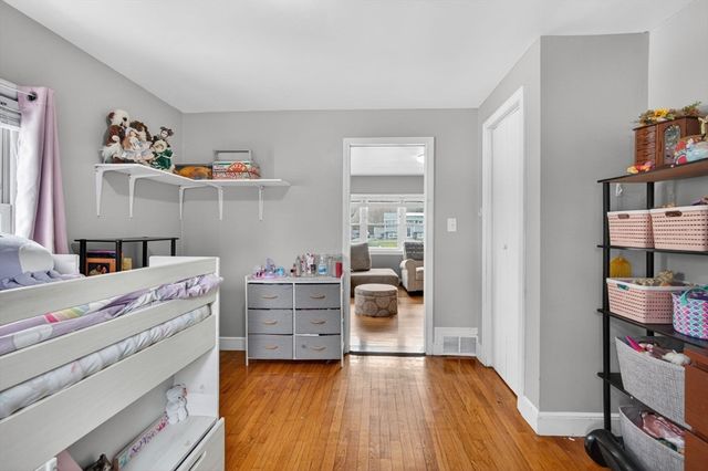 44 Oak St, Billerica, MA 01862