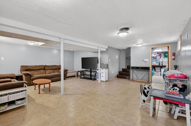 44 Oak St, Billerica, MA 01862