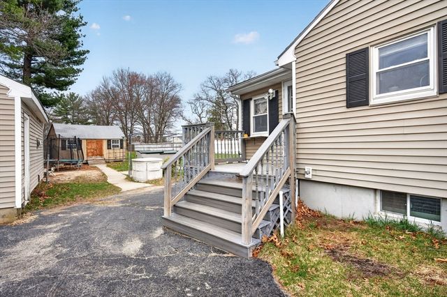 44 Oak St, Billerica, MA 01862