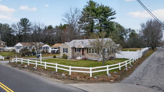 44 Oak St, Billerica, MA 01862