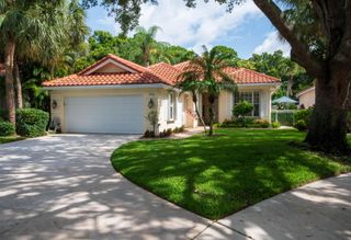 146 Lost Bridge Drive, Palm Beach Gardens, FL 33410