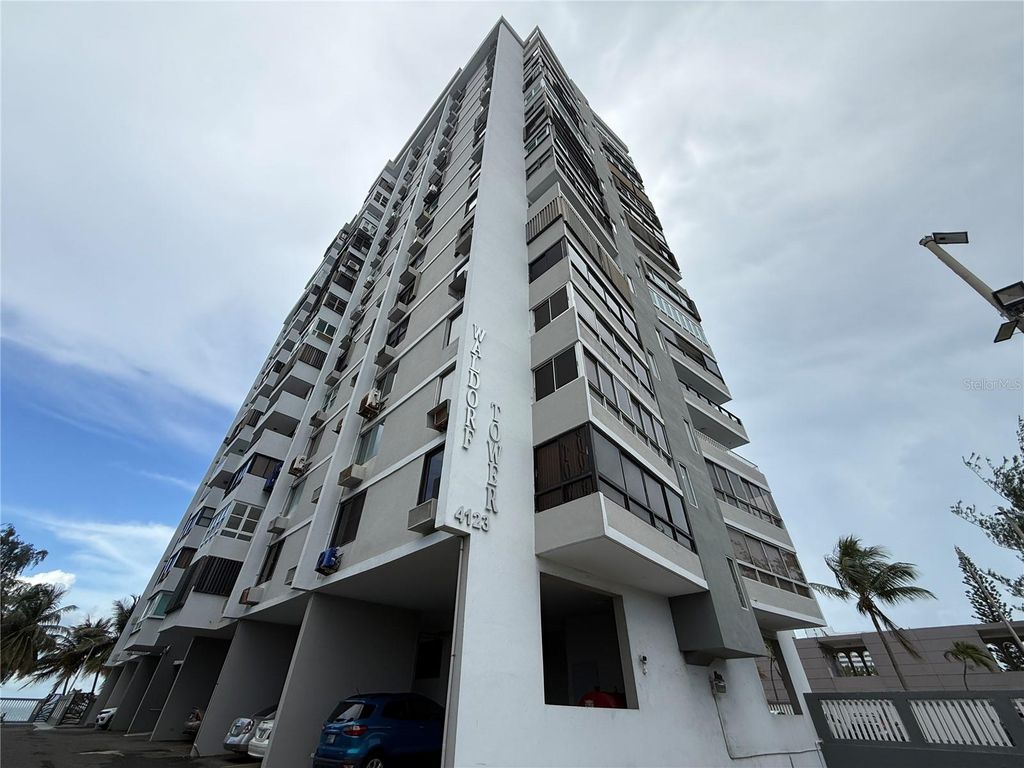 4123 ISLA VERDE AVE 201, Carolina, PR 00979