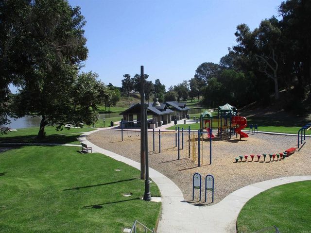 505 Calle Montecito 23, Oceanside, CA 92057