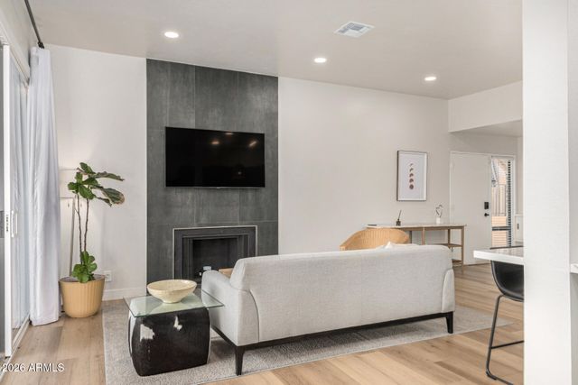 1209 E NORTHSHORE Drive 138, Tempe, AZ 85283