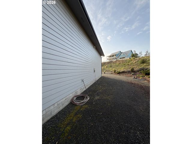 788 PATRICK St, Coos Bay, OR 97420