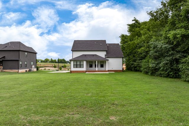 2744 Morrow Ln, Columbia, TN 38401