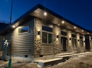 1658 N Foothill Road, Medford, OR 97504