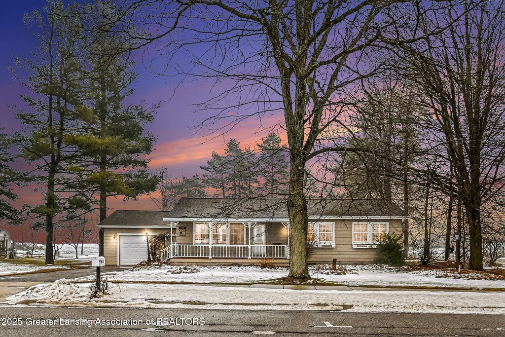 536 Okemos Road, Mason, MI 48854