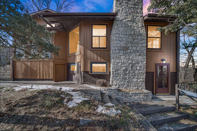 1 The Ledge, Portage, IN 46368