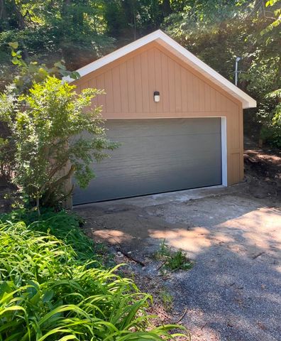 1 The Ledge, Portage, IN 46368