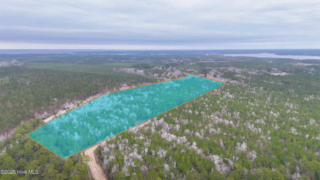 45 Adams Creek Road, Havelock, NC 28532