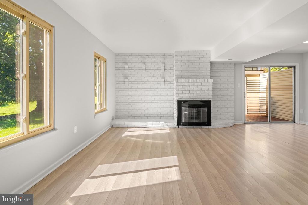 16 KING HENRY CIR #16, Baltimore, MD 21237