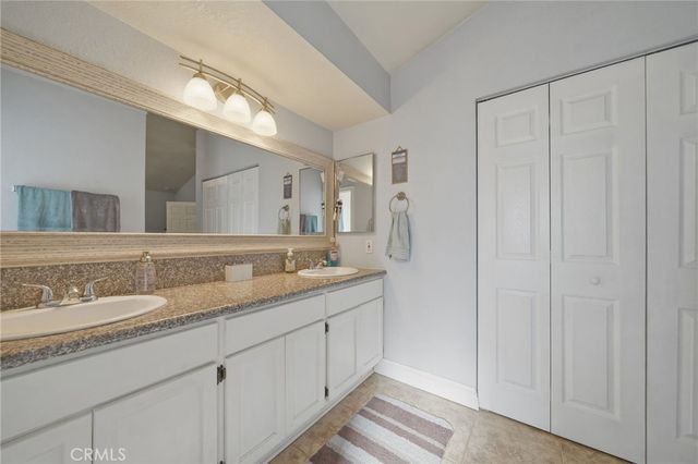 2654 Independence Cir, Corona, CA 92882
