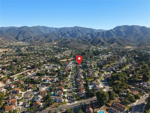 2654 Independence Cir, Corona, CA 92882