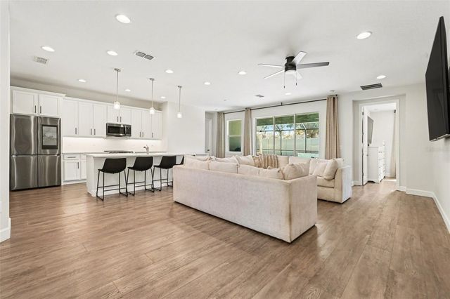 30008 VIENNA WOODS LANE, Wesley Chapel, FL 33545