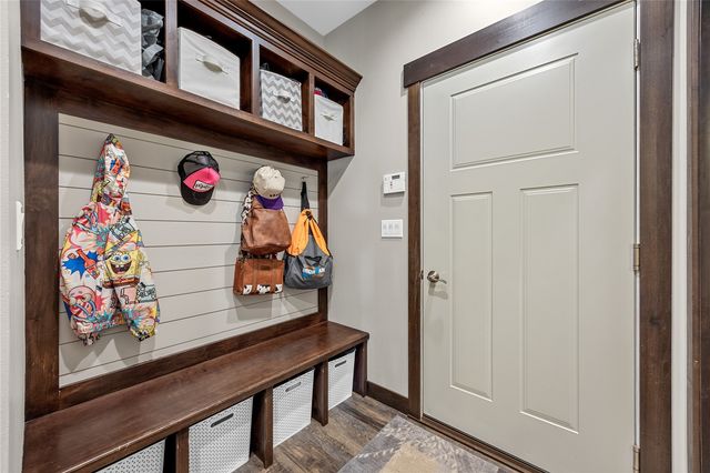 1439 Hunters Field Lane, Marion, IA 52302