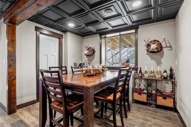 1439 Hunters Field Lane, Marion, IA 52302