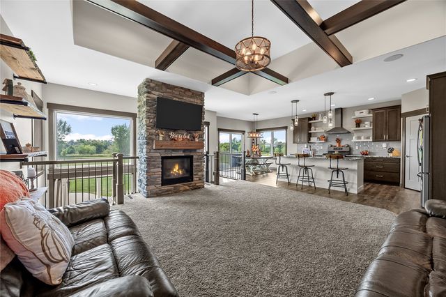 1439 Hunters Field Lane, Marion, IA 52302