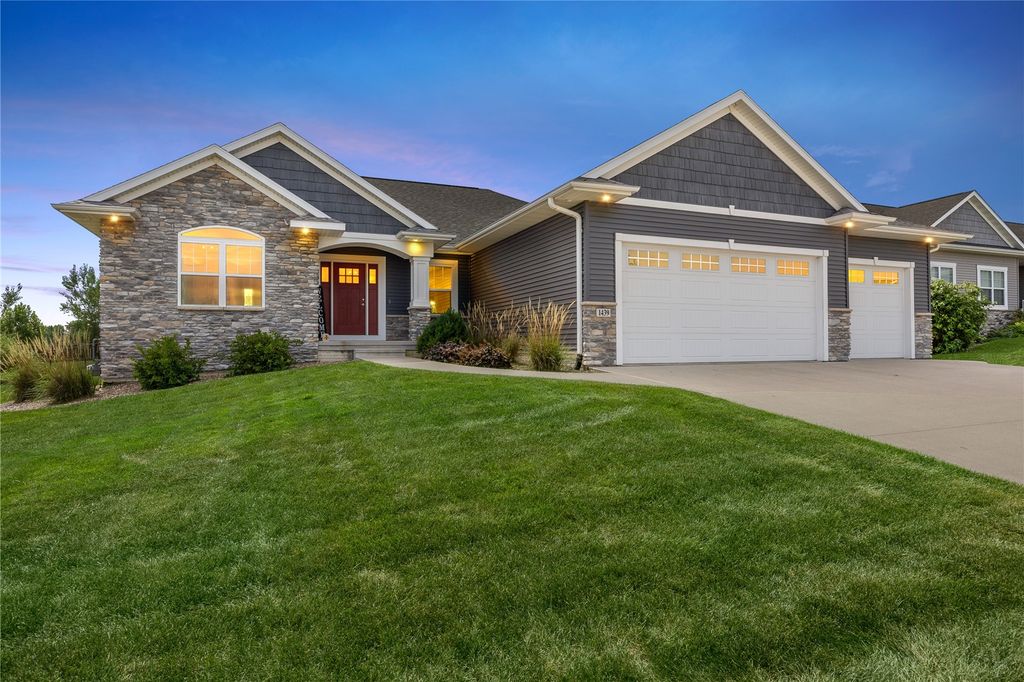 1439 Hunters Field Lane, Marion, IA 52302
