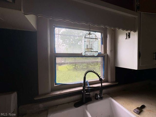 7901 New York Avenue, Cleveland, OH 44105