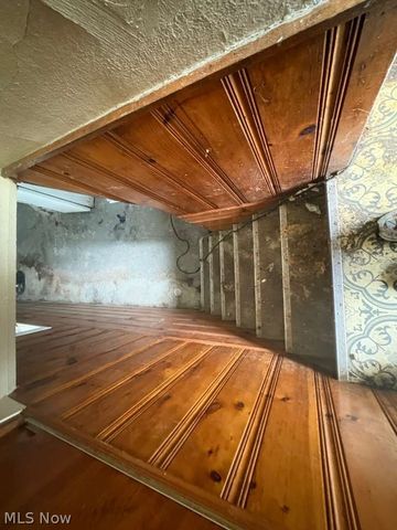 7901 New York Avenue, Cleveland, OH 44105