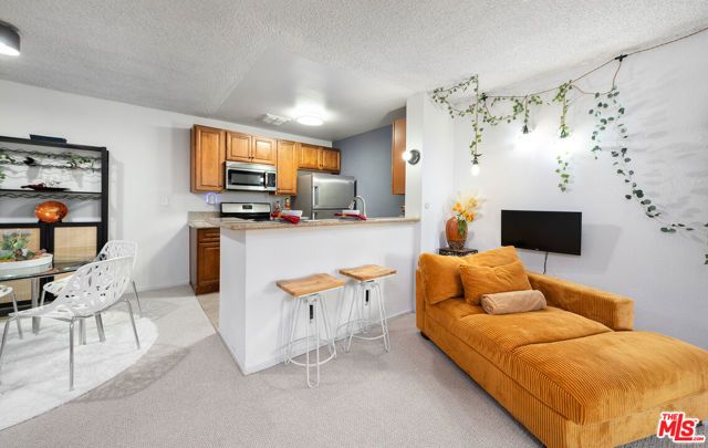 6405 Green Valley Circle 209, Culver City, CA 90230