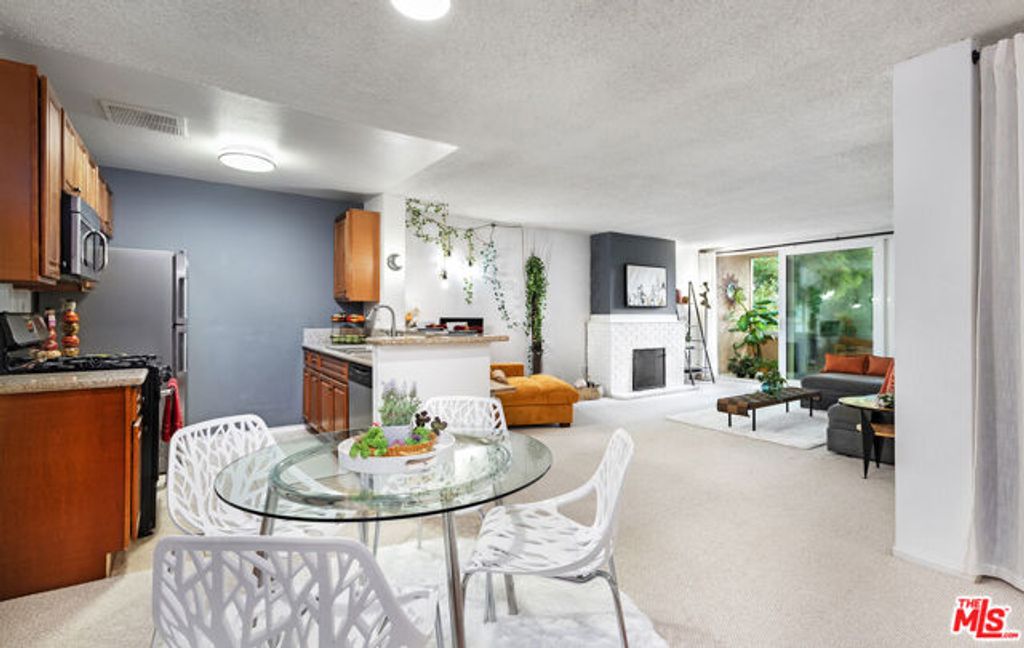 6405 Green Valley Circle 209, Culver City, CA 90230