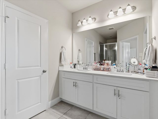 217 Suma Drive, Euless, TX 76040