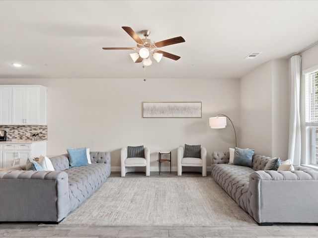 217 Suma Drive, Euless, TX 76040