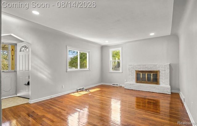 6644 N Vernon Street, Dearborn Heights, MI 48127