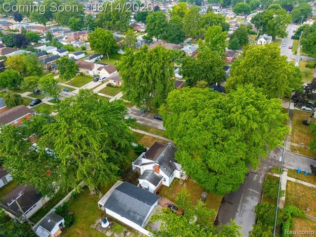 6644 N Vernon Street, Dearborn Heights, MI 48127