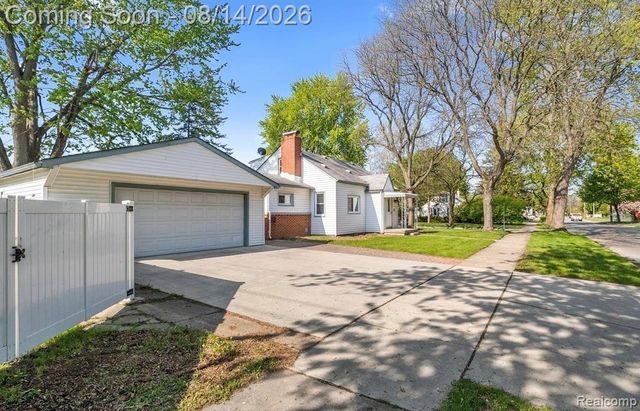 6644 N Vernon Street, Dearborn Heights, MI 48127