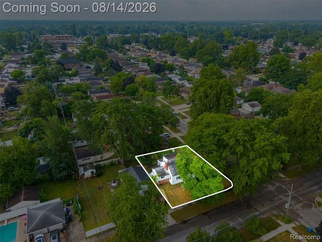 6644 N Vernon Street, Dearborn Heights, MI 48127