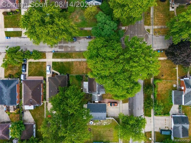 6644 N Vernon Street, Dearborn Heights, MI 48127