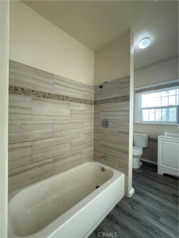 240 W 54th, Los Angeles, CA 90037
