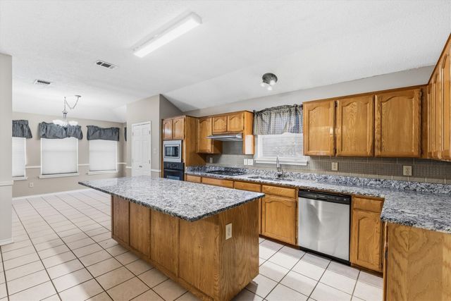 5106 Lee Hutson Lane, Sachse, TX 75048