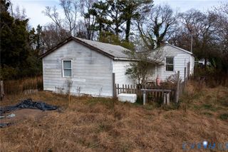 452 Orange Ln, Petersburg, VA 23803