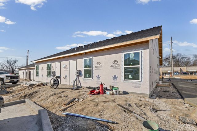 602 N PROVIDENCE RD 100, Columbia, MO 65202