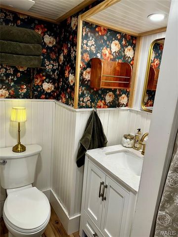 3986 Highway E, New Haven, MO 63068