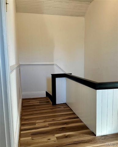 3986 Highway E, New Haven, MO 63068