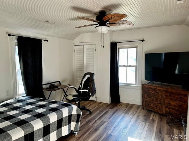 3986 Highway E, New Haven, MO 63068