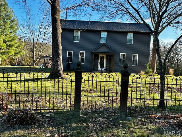 3986 Highway E, New Haven, MO 63068