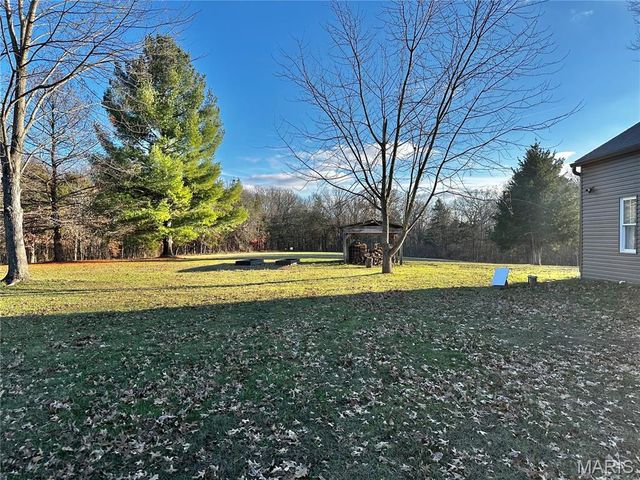 3986 Highway E, New Haven, MO 63068