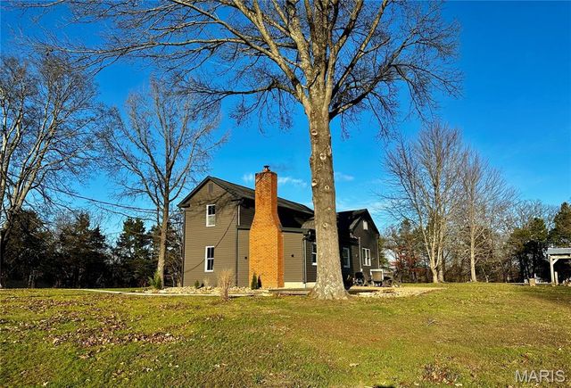 3986 Highway E, New Haven, MO 63068