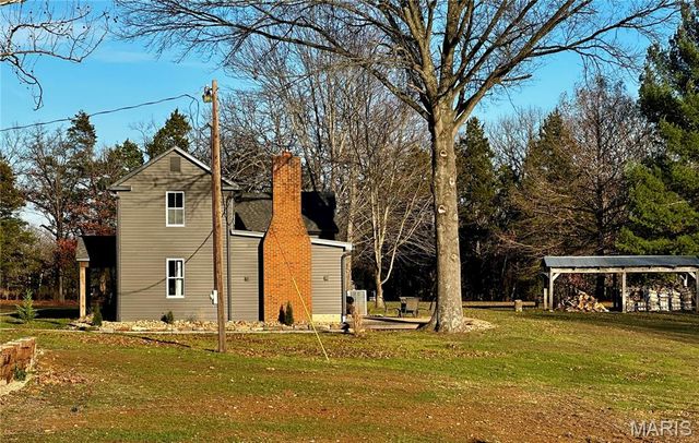 3986 Highway E, New Haven, MO 63068