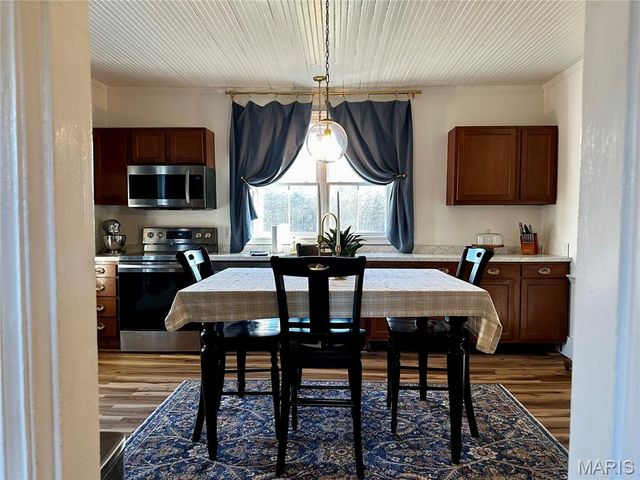 3986 Highway E, New Haven, MO 63068