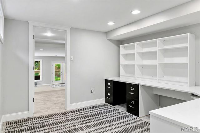 884 Village Brook Court, Ballwin, MO 63021