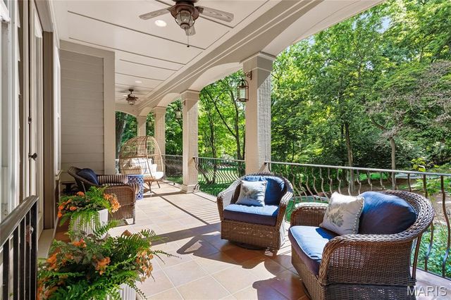884 Village Brook Court, Ballwin, MO 63021