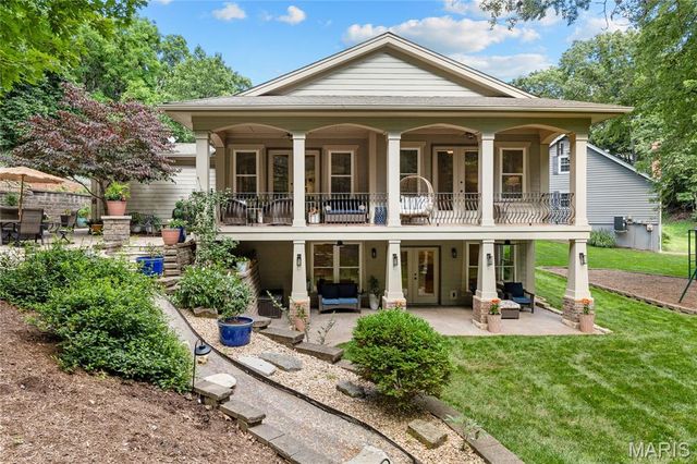 884 Village Brook Court, Ballwin, MO 63021