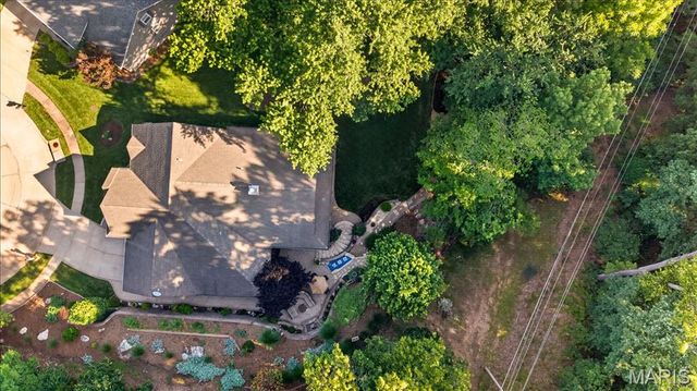 884 Village Brook Court, Ballwin, MO 63021